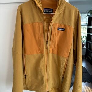 Patagonia r2 techface hoody (M/M)